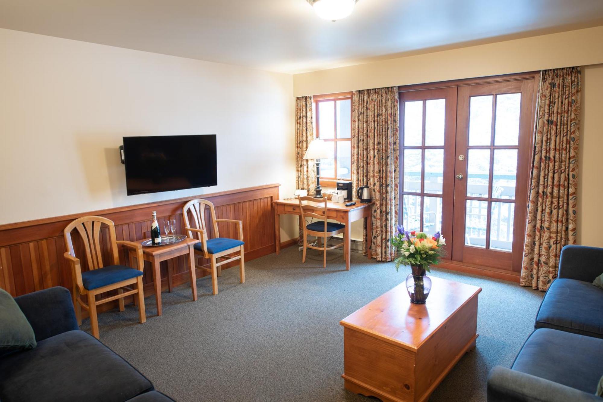 Painter's Lodge, Trademark Collection By Wyndham Campbell River