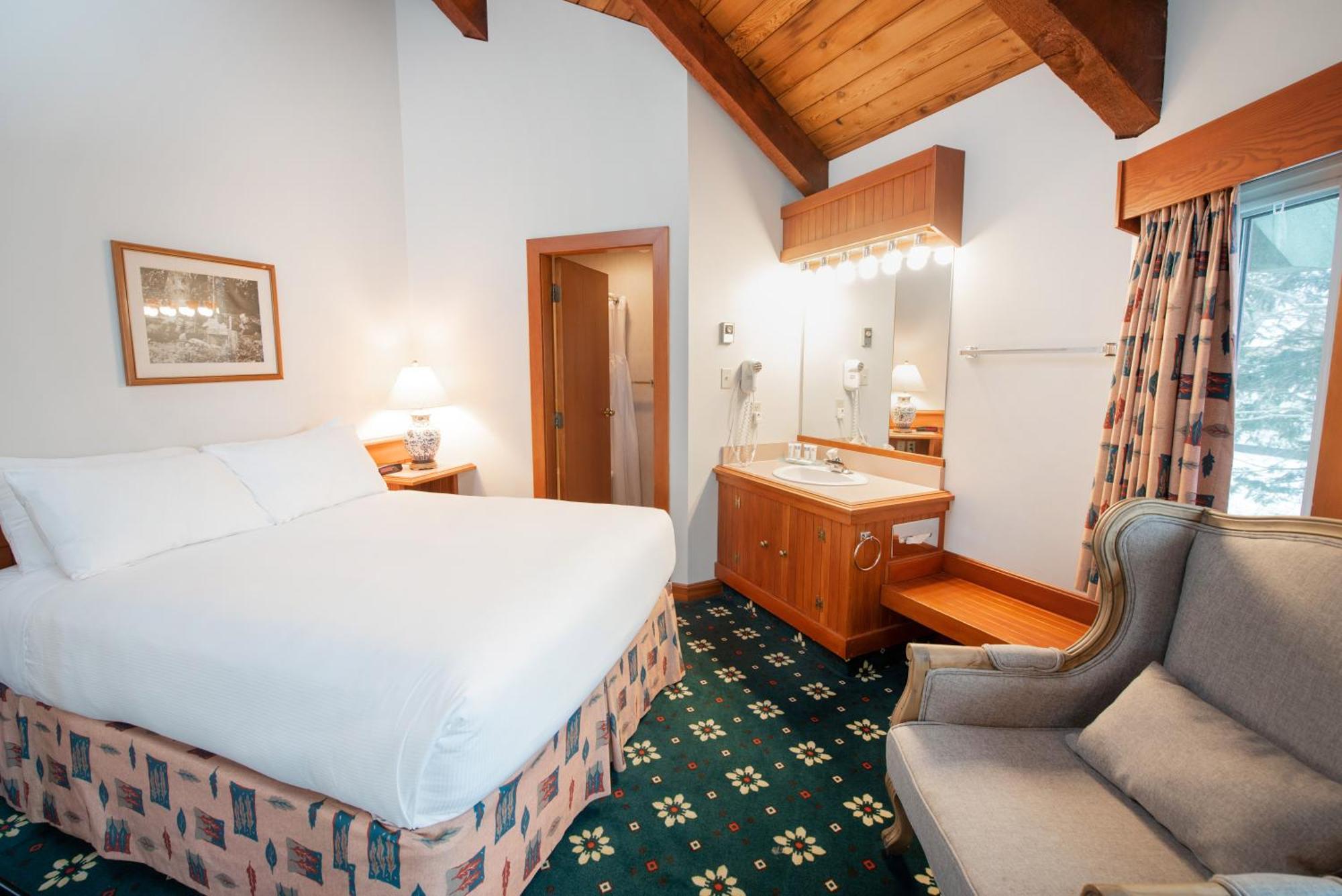 Resort Painter's Lodge, Trademark Collection By Wyndham Campbell River